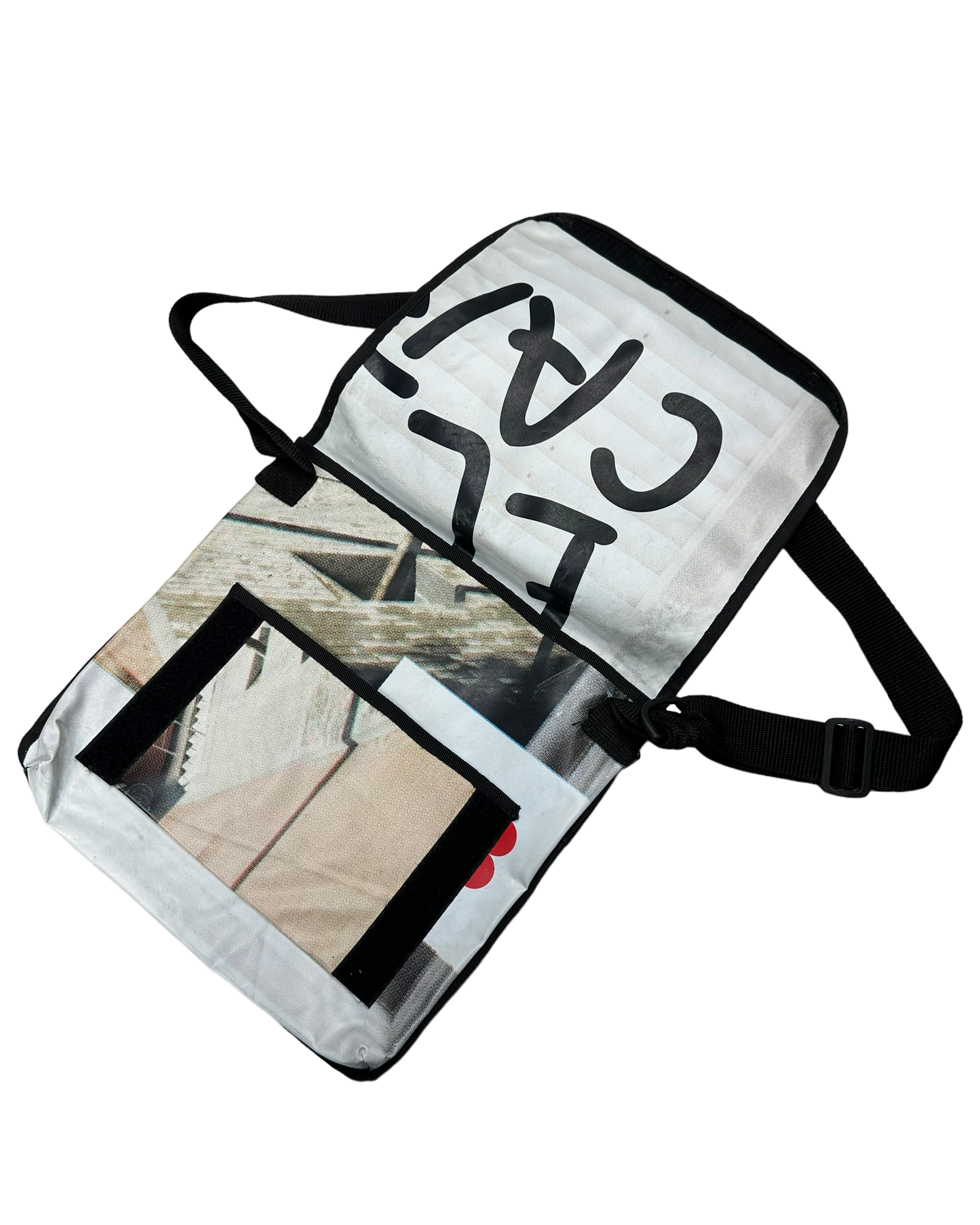 Photoreal Messenger Bag